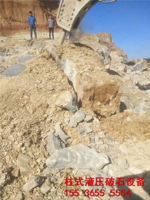 巫溪土石方破碎用劈裂棒开采大块石头的综合成本分析